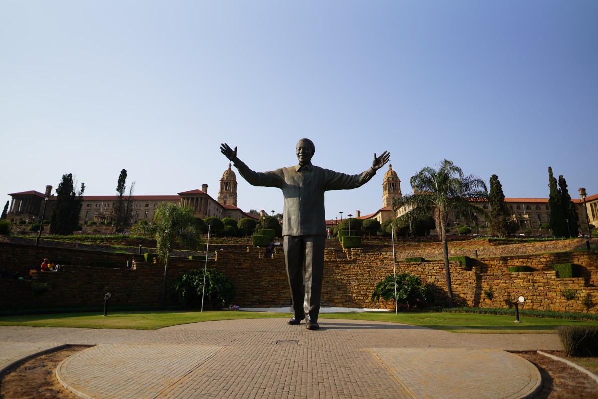 Mandela-Statue vor den Union Buildings in Pretoria