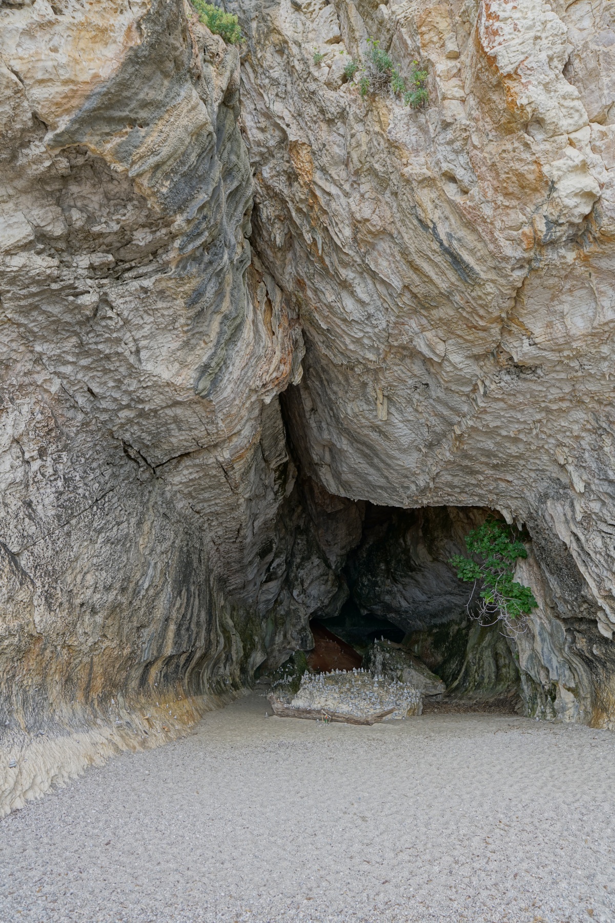 Die hinterste Höhle an der Cala Luna