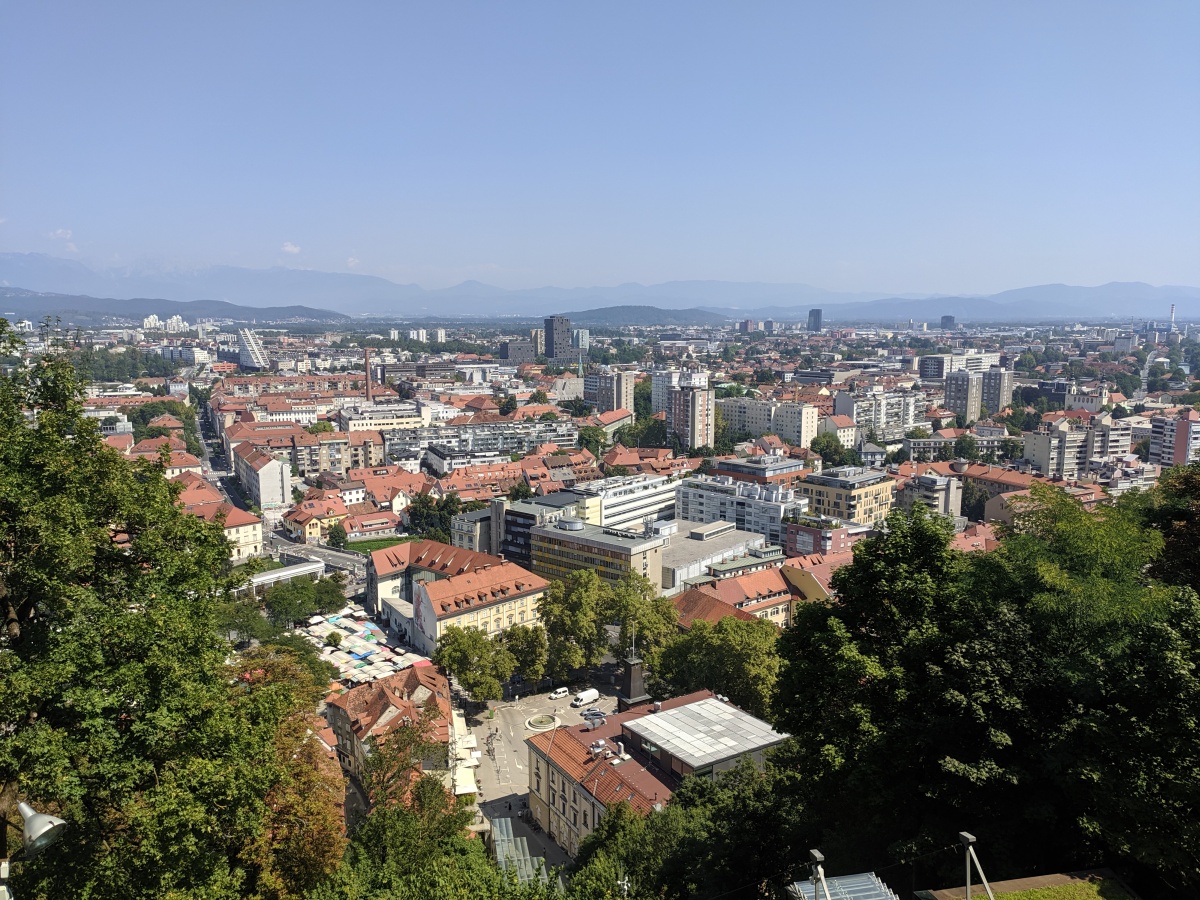 Blick vom Laibacher Schloss runter auf die Stadt