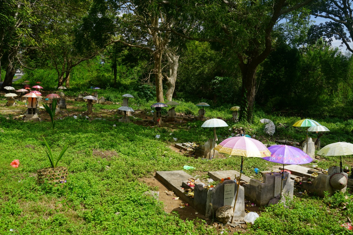 Hindu-Friedhof auf Nusa Lembongan bei Bali