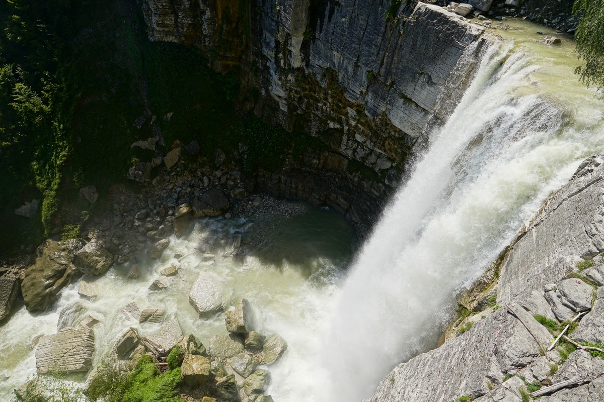 Kleiner Okaze-/Kintschcha-Wasserfall