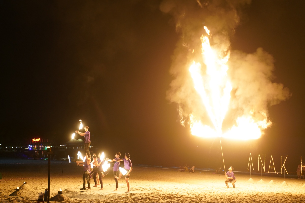 Feuershow am Pantai Cenang (Chenang Beach) auf Langkawi