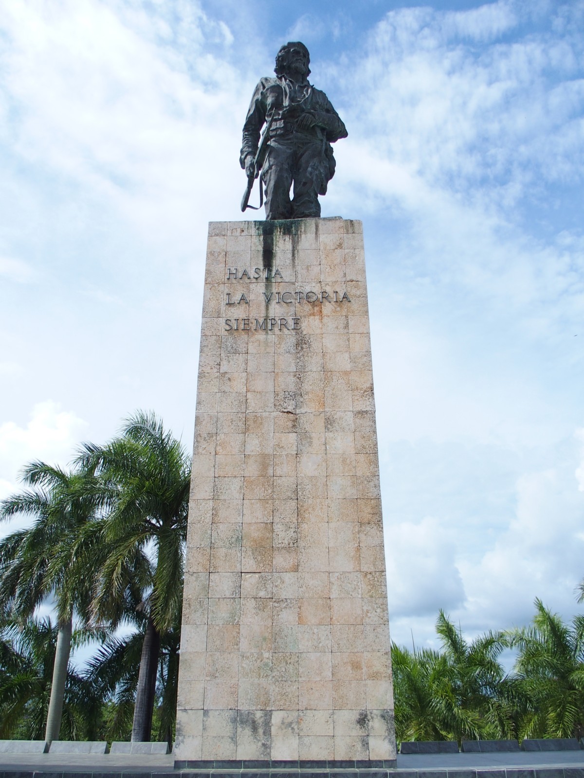 Che-Guevara-Statue