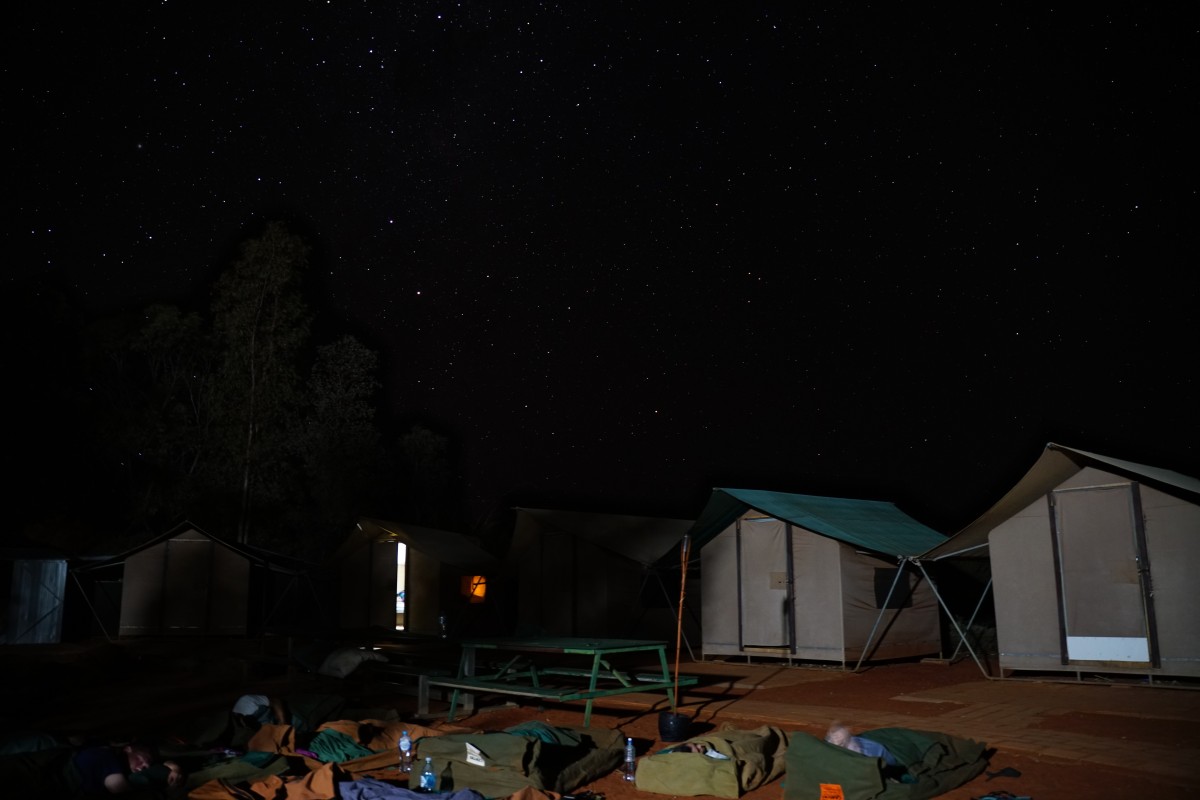 Feste Zelte und Swags unterm Sternenhimmel