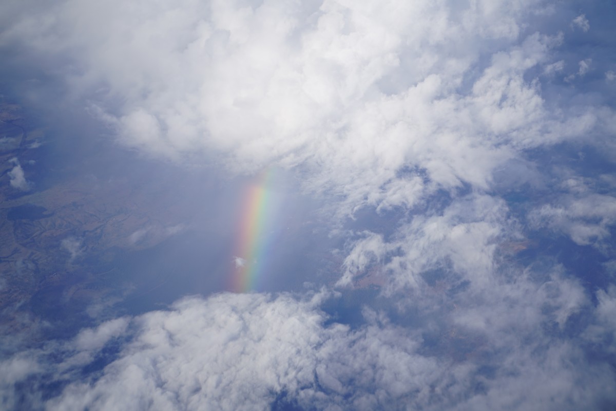 Regenbogen, aus dem Flugzeug gesehen