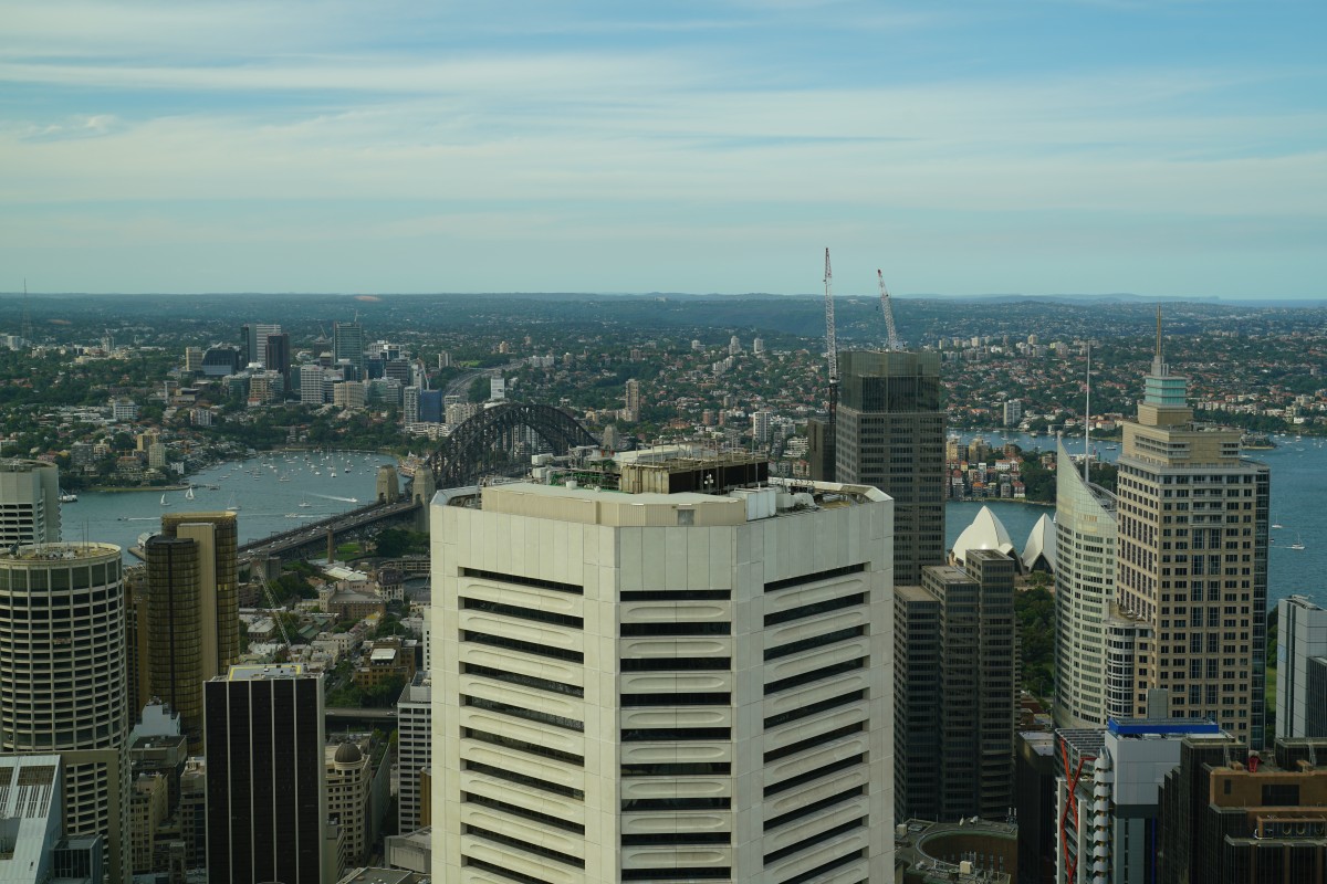 Verbauter Blick auf die Wahrzeichen vom Sydney Tower aus