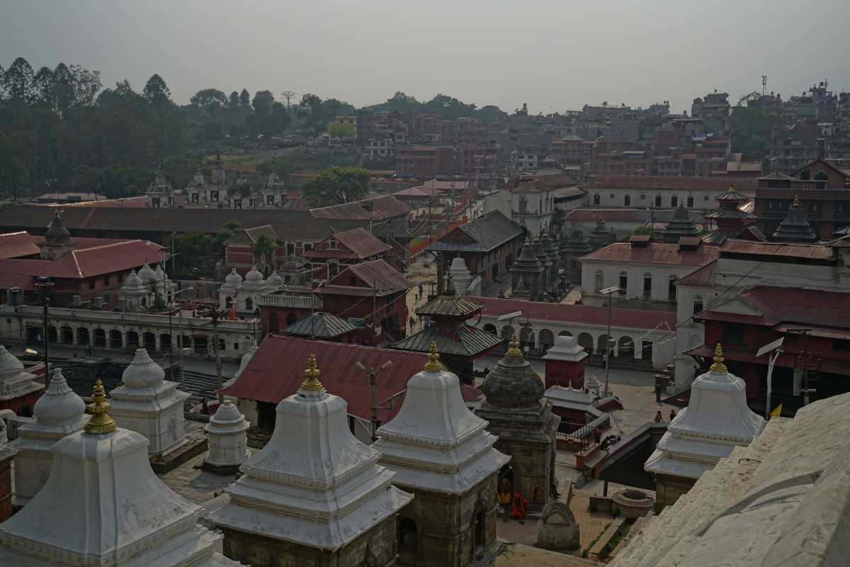 Blick über die Anlage von Pashupatinath