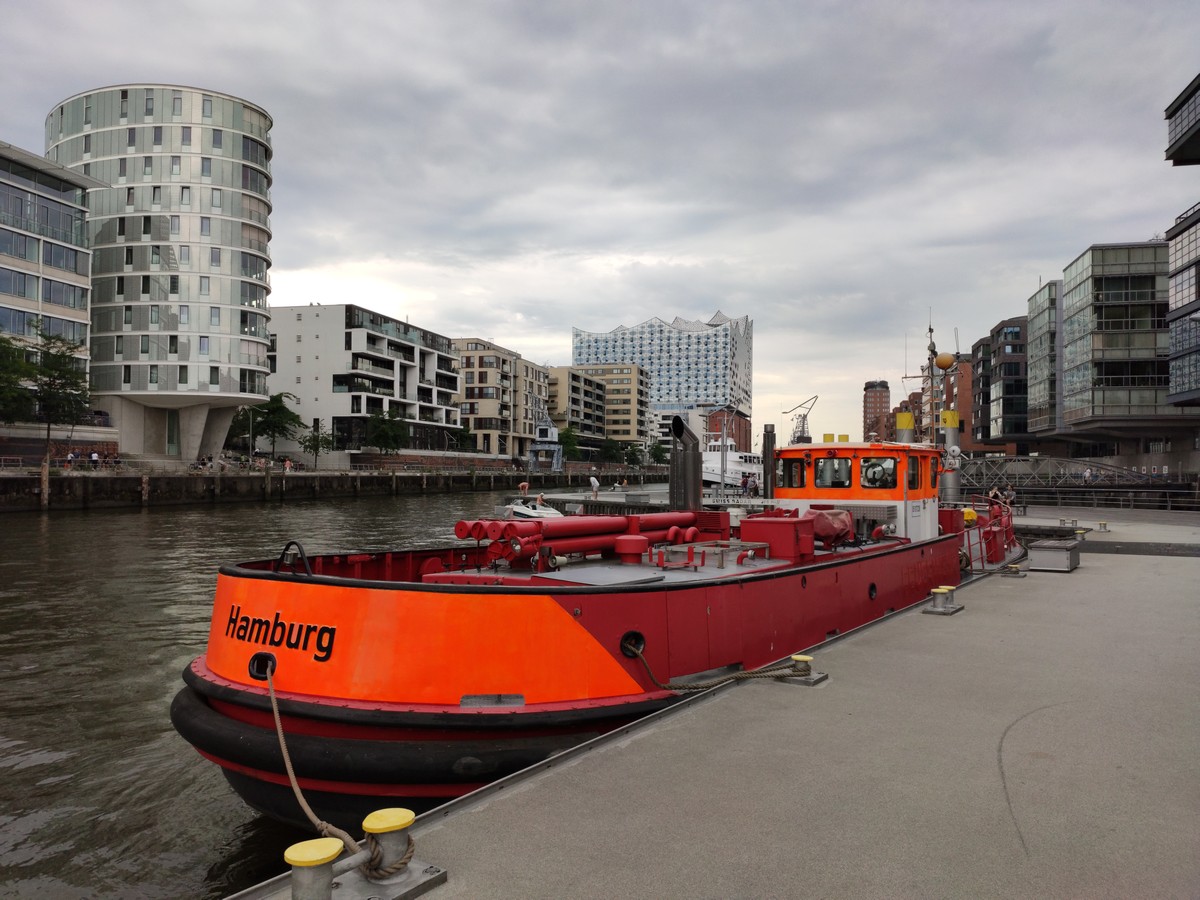 Ehemaliges Feuerwehrschiff Hamburg am Sandtorhafen