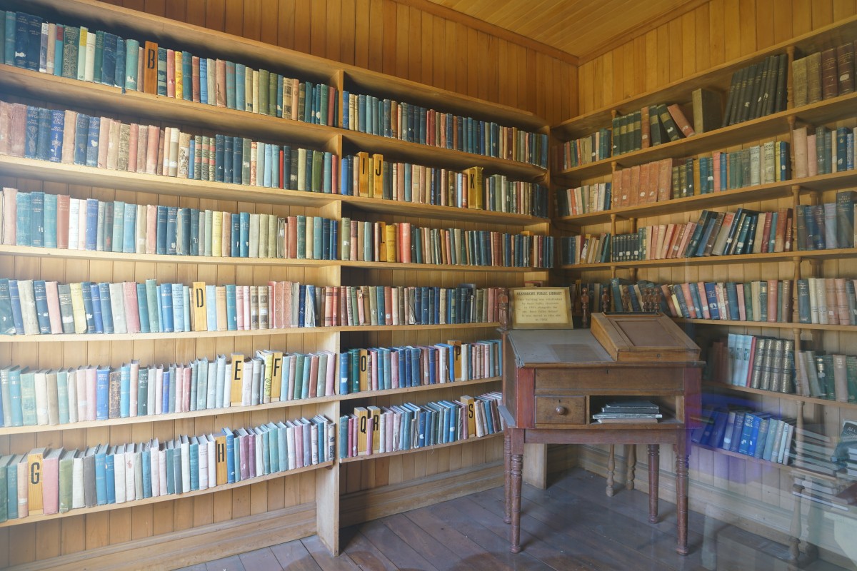 Bücherei (Bibliothek) von Glenorchy von innen