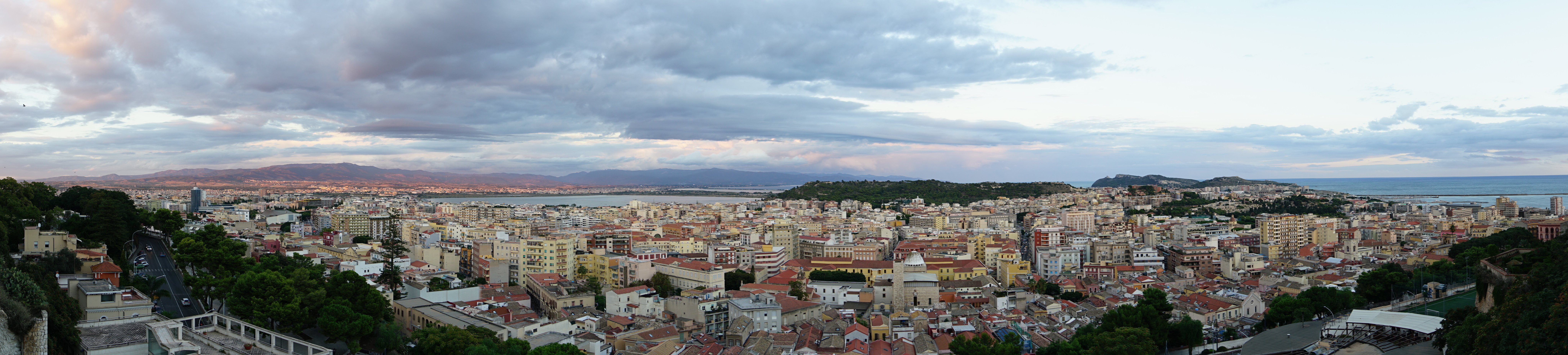 Panorama von Cagliari vom Castello aus