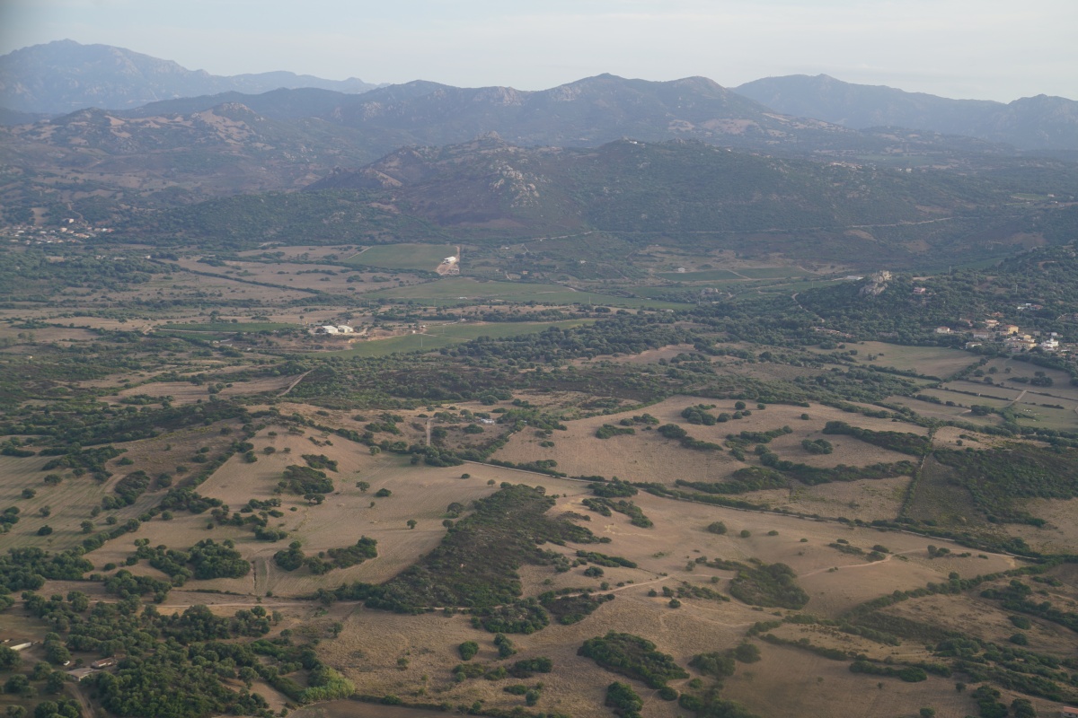 Luftbild der sardischen Landschaft