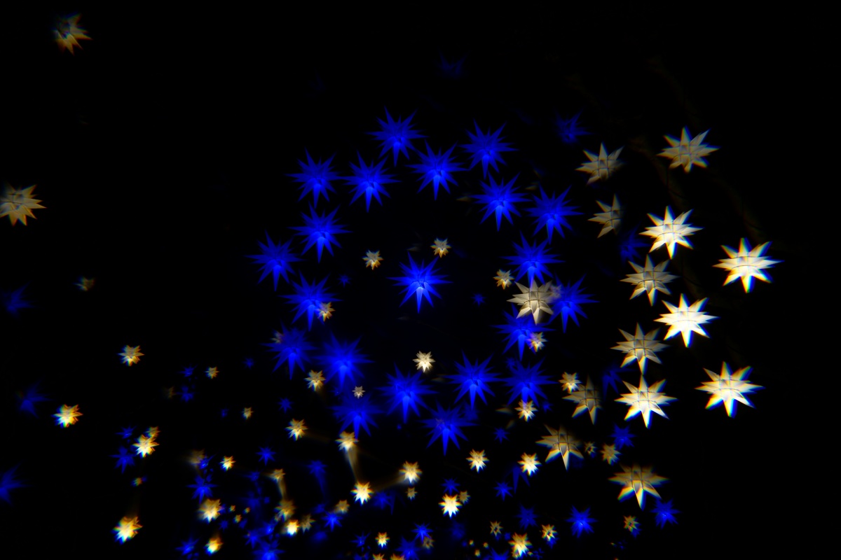Blaue und weiße Stern-Laternen