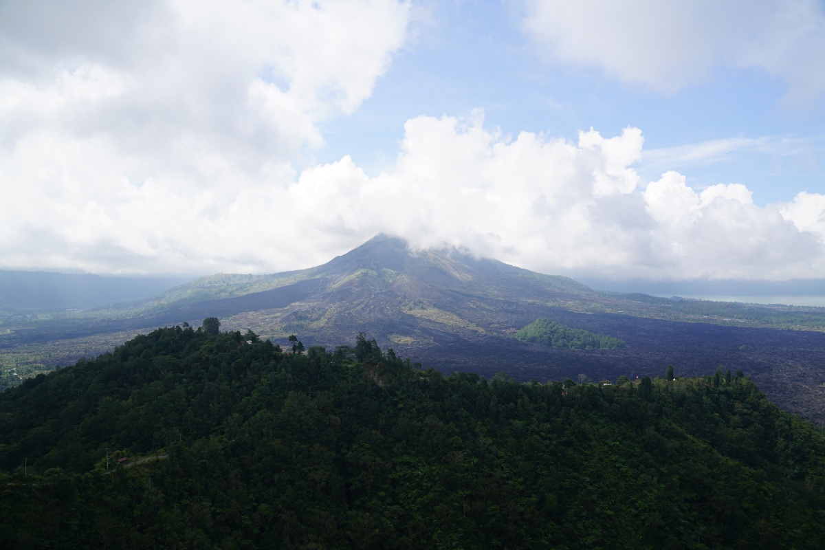 Mount Batur von Kintamali auf Bali aus gesehen