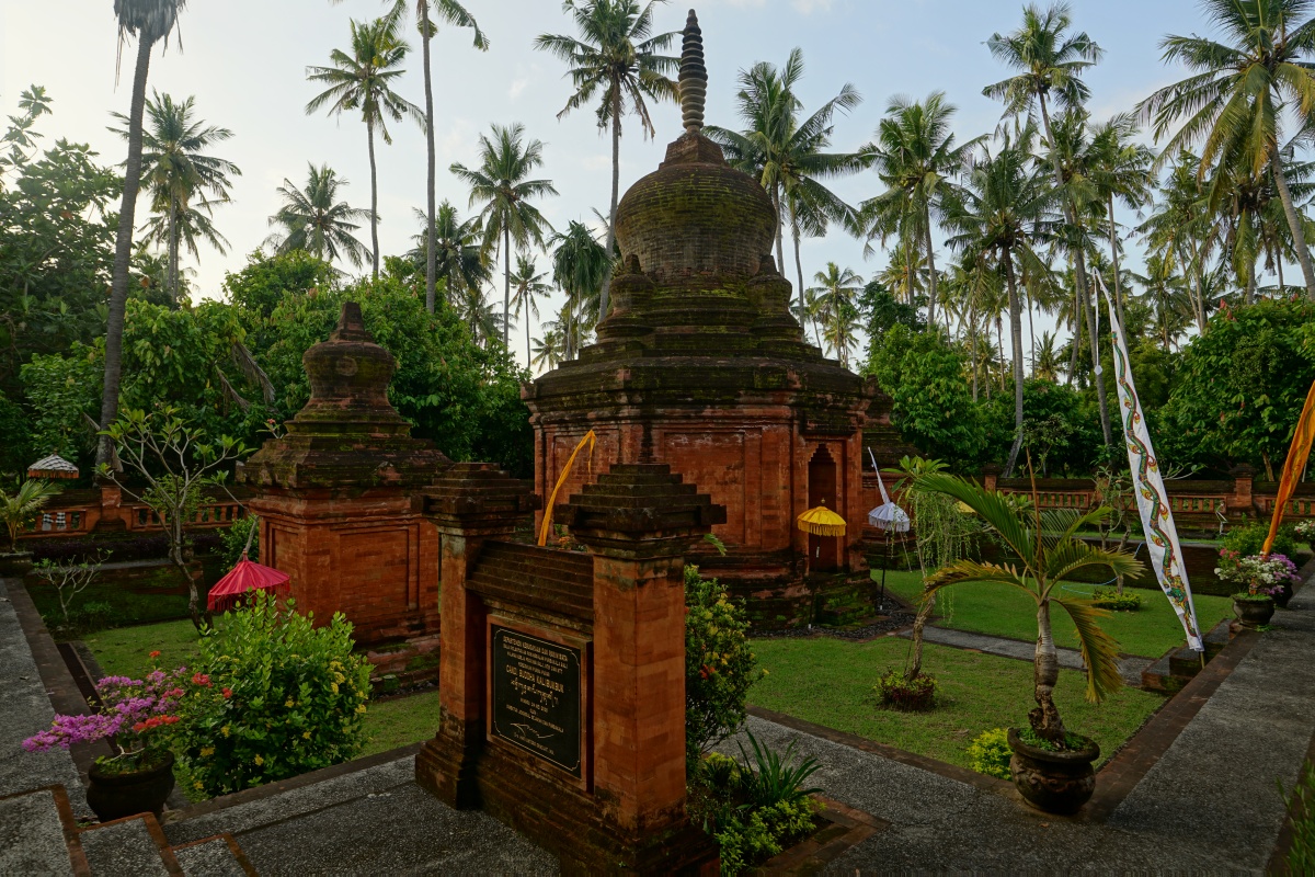 Buddhistischer Tempel von Lovina-Kalibukbuk (Candi Budha Kalibukbuk) auf Bali