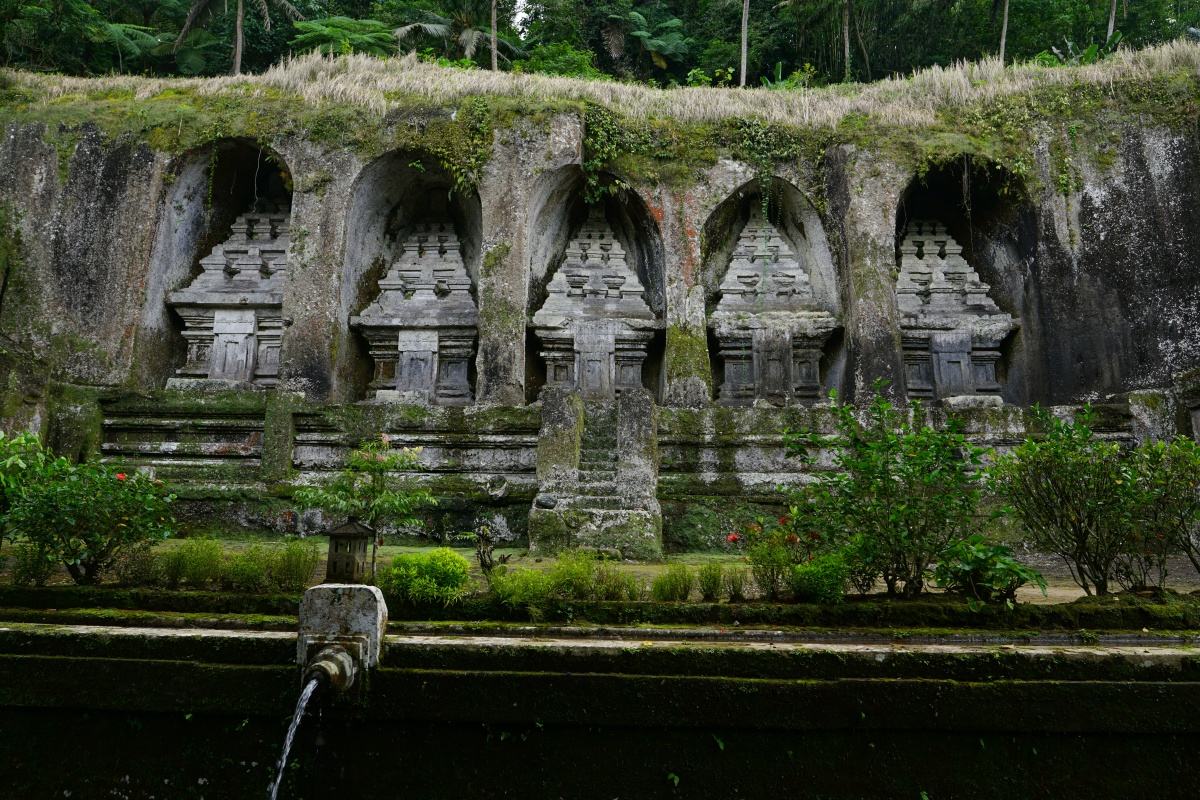 Gräber von Köni Anak Wungsu in Candi Gunung Kawi auf Bali