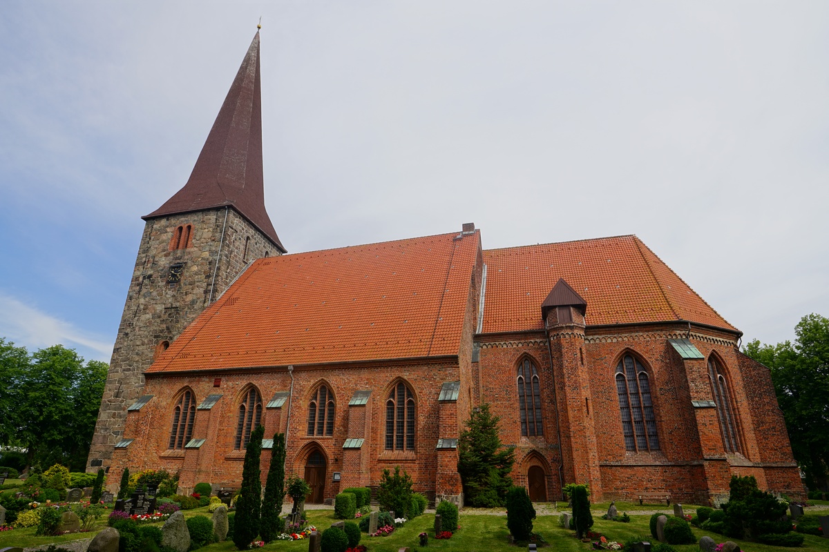 St.-Johannis-Kirche von Petersdorf auf Fehmarn