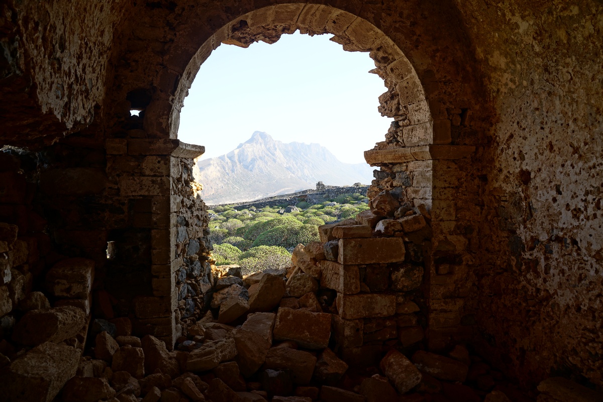 Blick aus der Panagía Kléftissa in Richtung Kreta