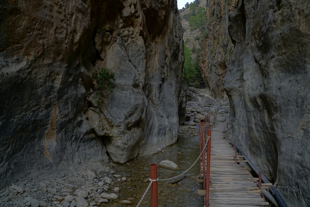 Stege an der engsten Stelle der Samariá-Schlucht auf Kreta