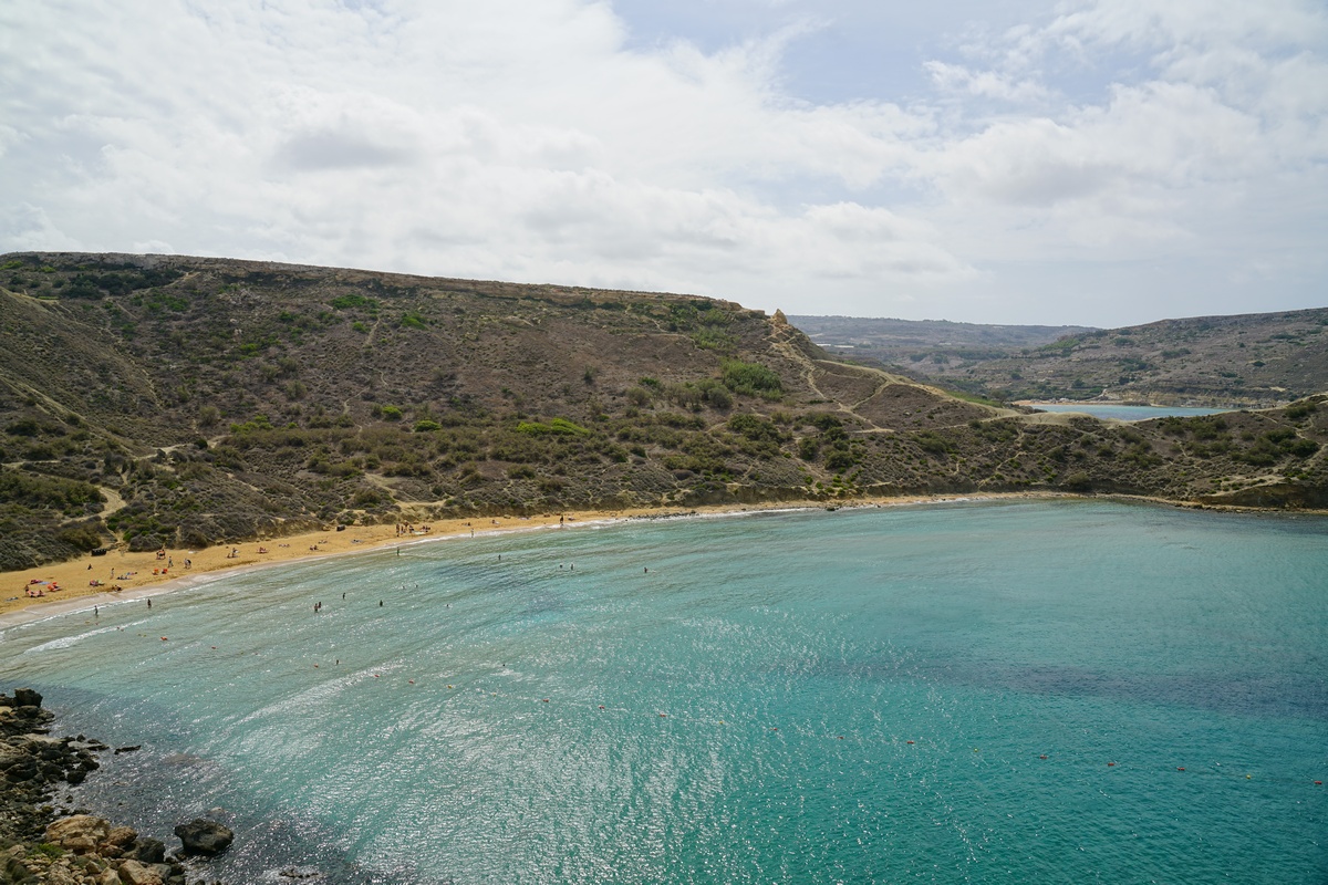 Għajn Tuffieħa, im Hintergrund Ġnejna