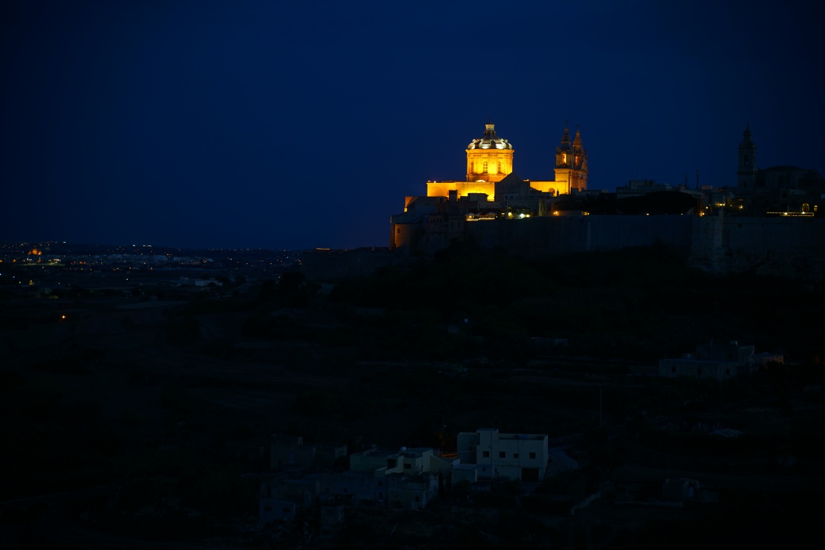 Mdina auf Malta in der Blauen Stunde