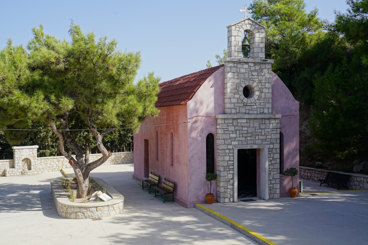 Prophet-Elias-Kapelle (Parekklísi Profíti Ilía) bei Ialyssós am Filérimos-Hügel auf Rhodos