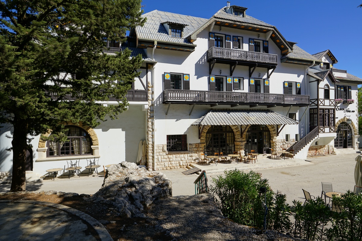 Hotel Élafos in Profítis Ilías auf Rhodos – ein bisschen Schwarzwald in Griechenland