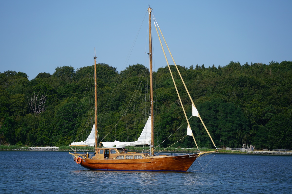 Segelschiff in der Nähe von Lauterbach auf Rügen