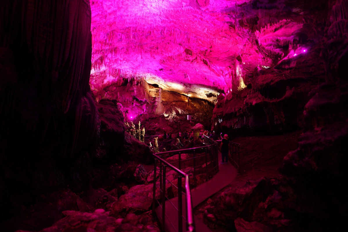 Prometheus-Halle in der Prometheus-Höhle