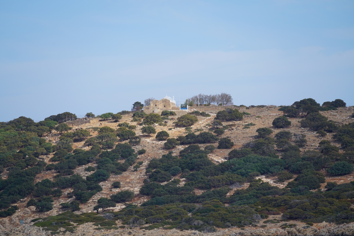 Kirchlein oben auf der Insel Ágii Pándes (Kri-Kri Island) bei Ágios Nikólaos auf Kreta
