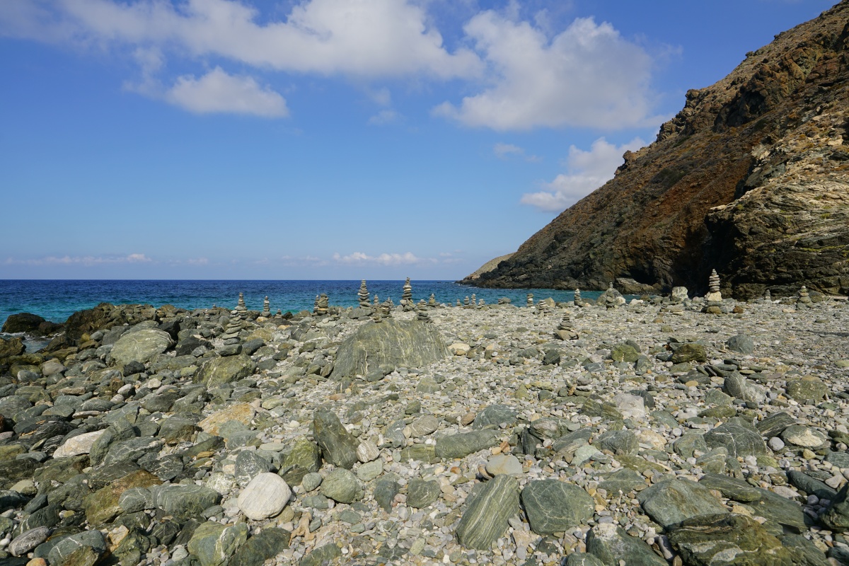 Steinmännchen an der Mündung des Ríchits-Flusses auf Kreta