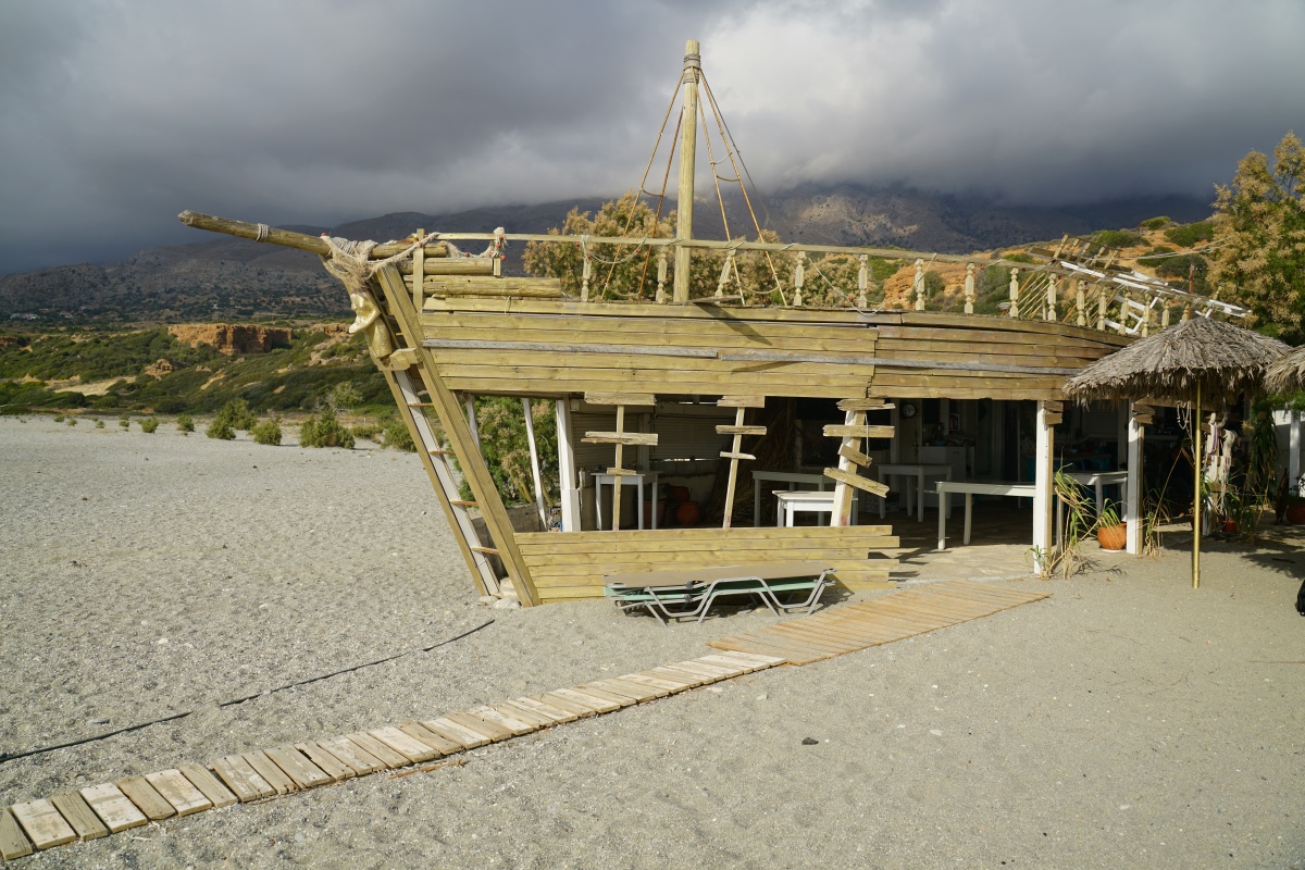 Strandbar am Triópetra-Strand auf Kreta