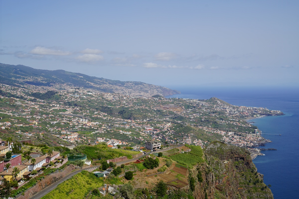 Blick vom Cabo Girão auf Funchal auf Madeira