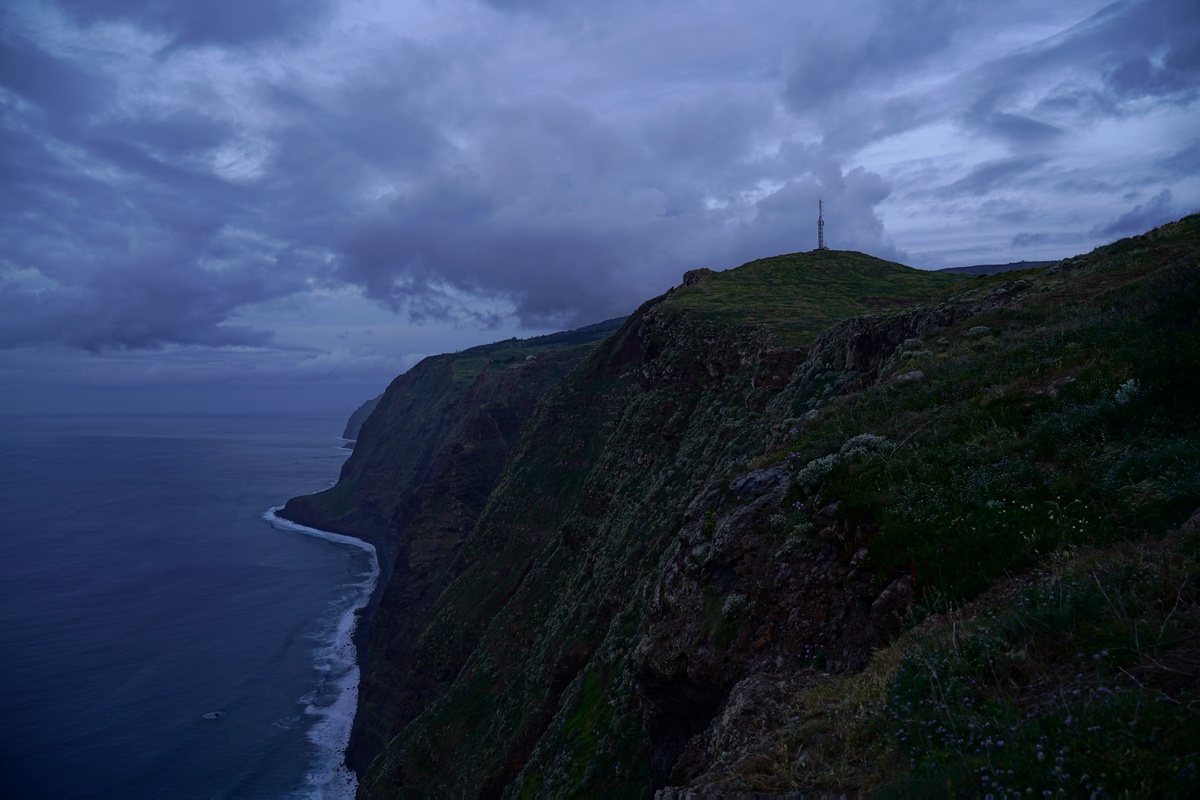 Westküste Madeiras beim Farol da Ponta do Pargo nach Sonnenuntergang