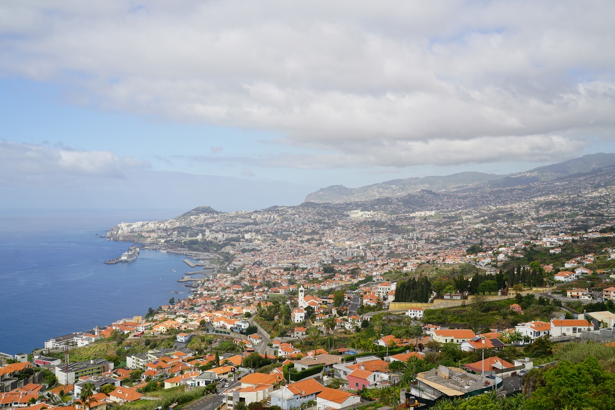 Ausblick auf Funchal auf Madeira vom Miraduoro da Iris aus
