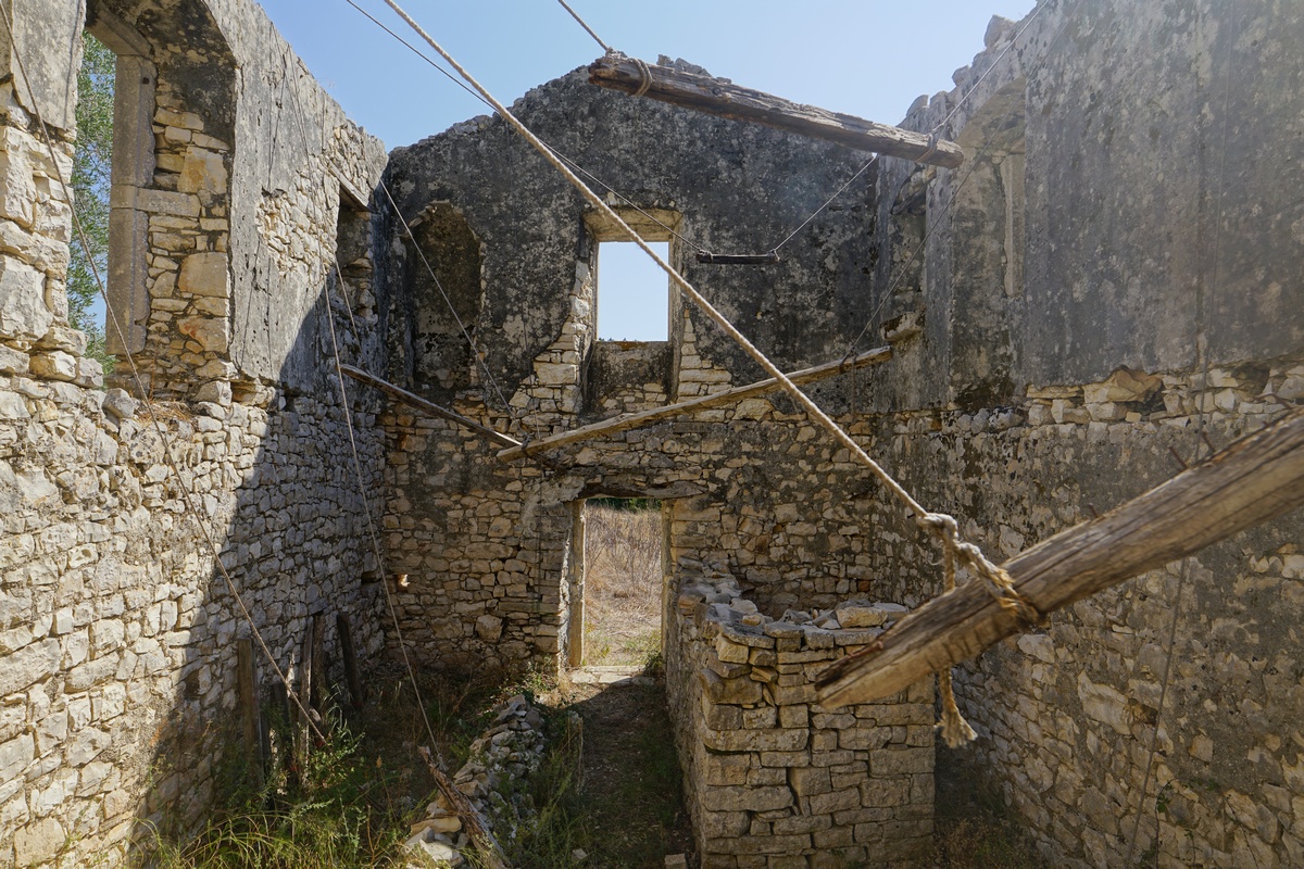 Ruine bei Oziás auf Paxós