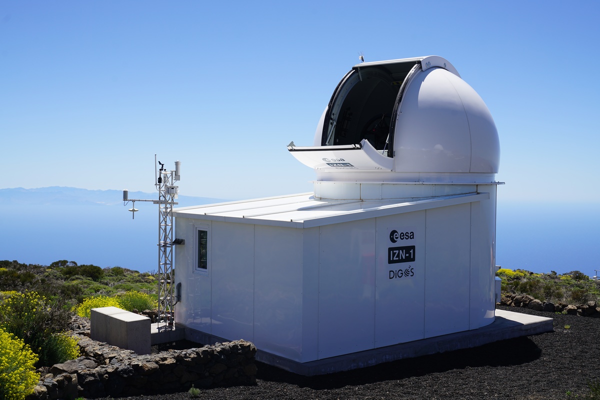 Teleskop Izaña-1 im Teide-Observatorium auf Teneriffa