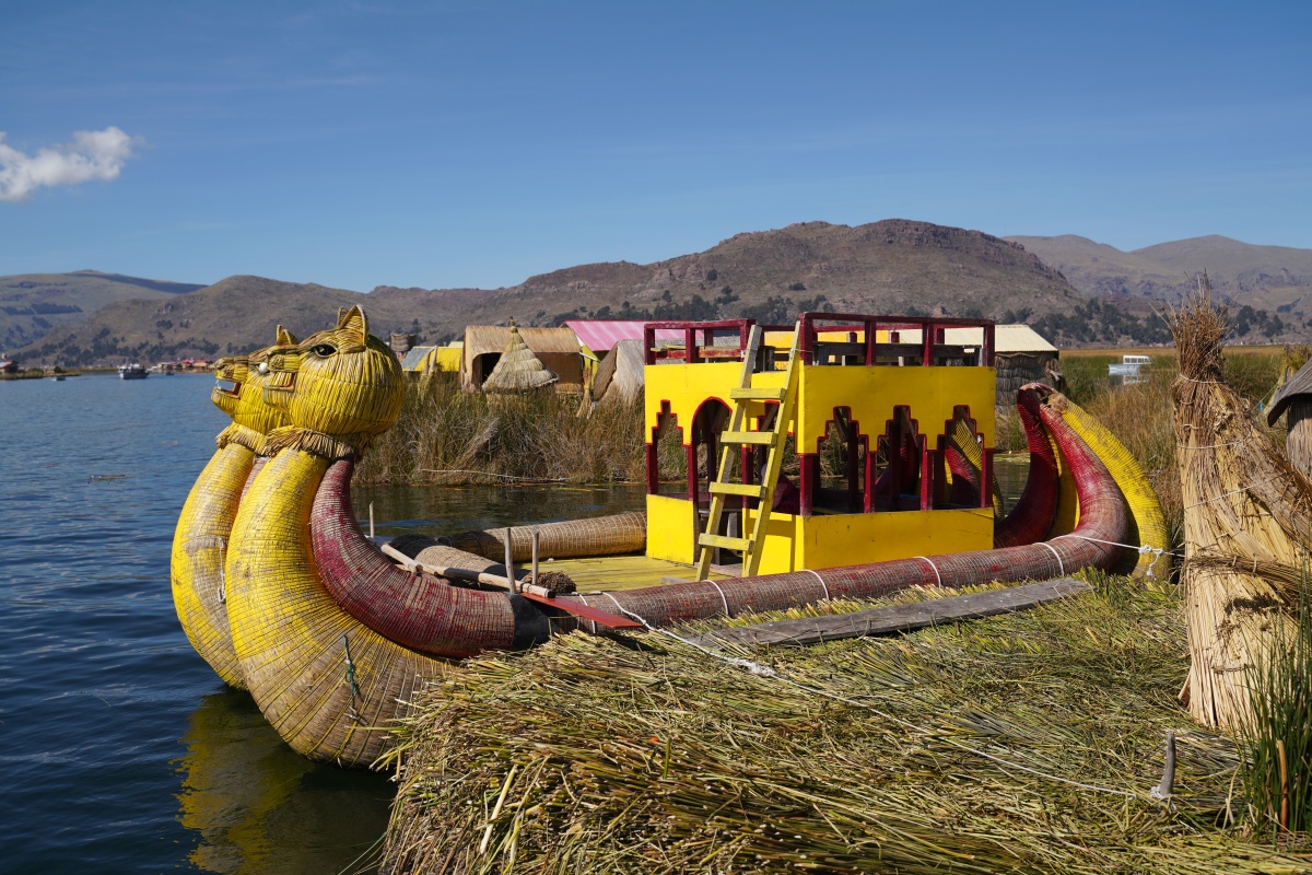 „Mercedes-Benz“ – so nennen die Einheimischen des Titikaka-Sees diese Boote mit Puma-Köpfen