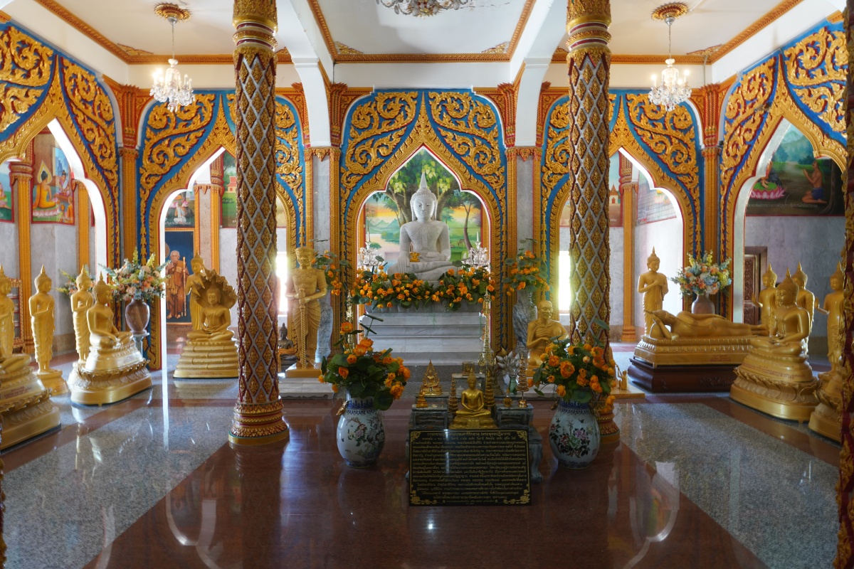 Obergeschoss der Pagode/Chedi von Wat Chalong auf Ko Phuket