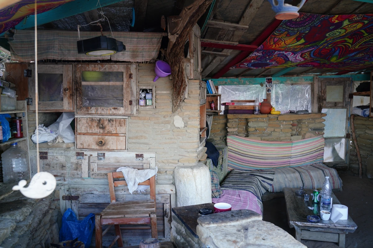Blick in eine etwas bessere Hütte am Strand Ágios Ioánnis (meist Ai Iannis geschrieben) auf Gav́dos