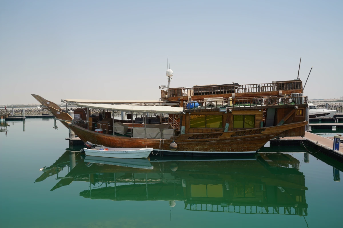 Katarisches Fischerboot im Hafen von Al Khor