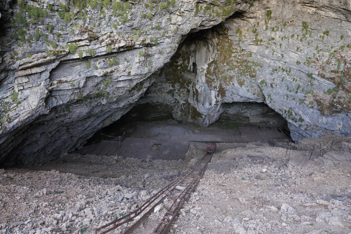 Blick in die Idäische Grotte auf Kreta