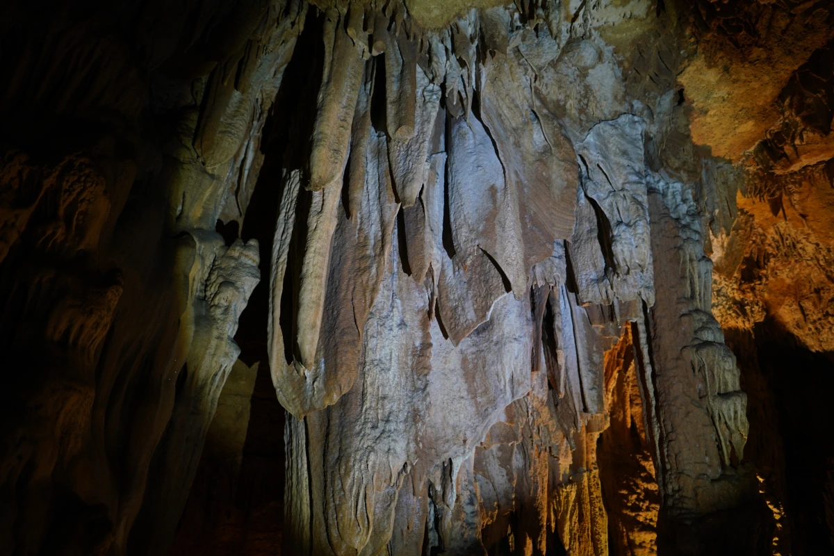 „Die Orgel“ in der Sfendóni-Tropfsteinhöhe auf Kreta