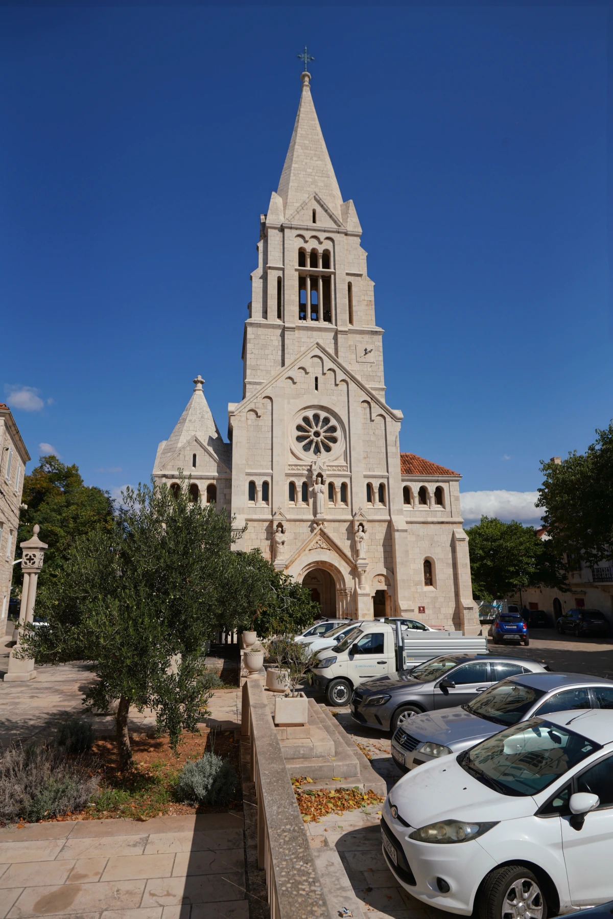 Christkönig-Kirche (Crkva Krista Kralja) von Selca auf Brač