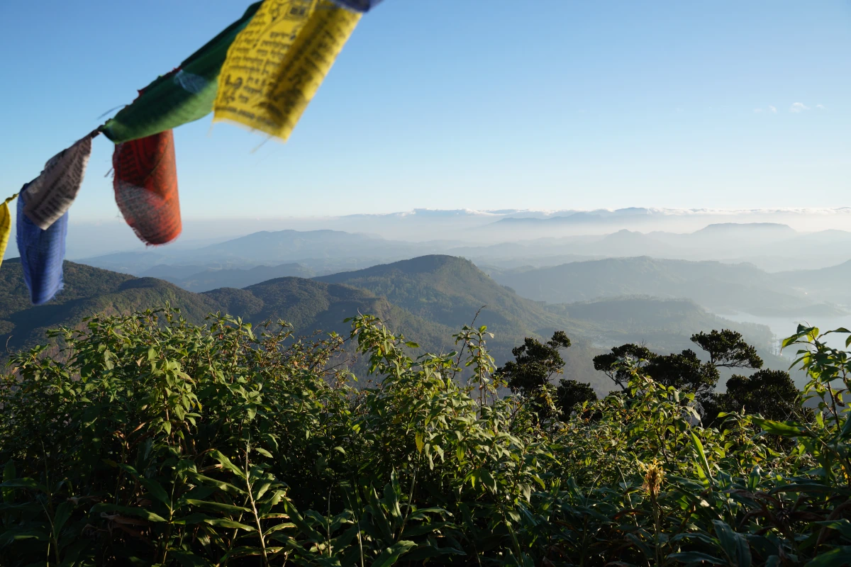 Gebetsfahnen am Adam’s Peak