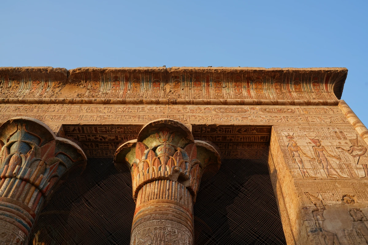 Kapitel der rechten Säule des Chnum-Tempels von Esna