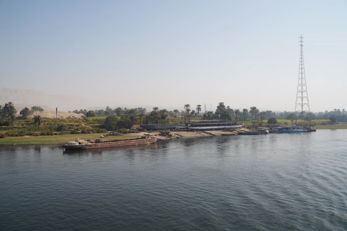 Dahabiya-Nilkreuzfahrtschiffswerft zwischen Luxor und Esna