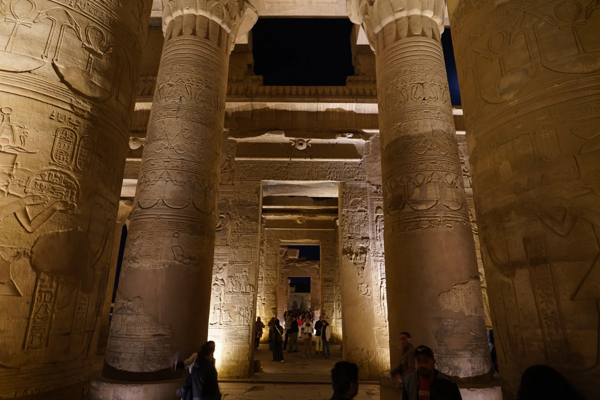 Im Doppeltempel von Kom Ombo