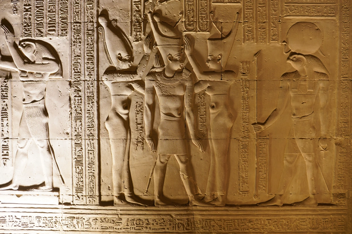 Krönung Ptolemaios’ VIII. zum König im Doppeltempel von Kom Ombo