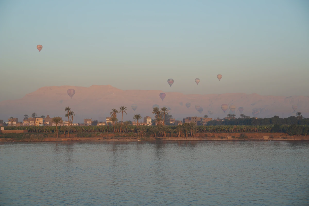 Heißluftballons über Theben-West (Luxor)