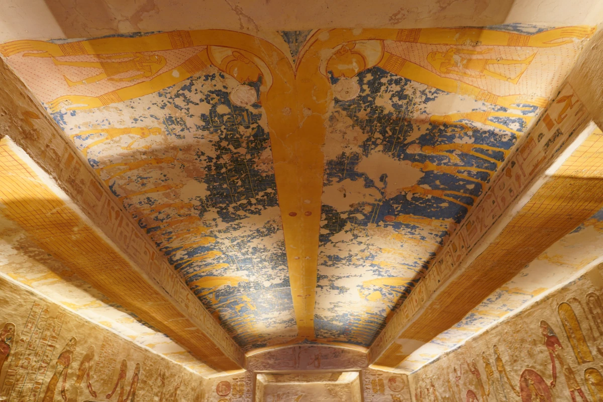 Deckendekoration mit Nut in Grabkammer J im Grab von Ramses VII. (KV1) im Tal der Könige